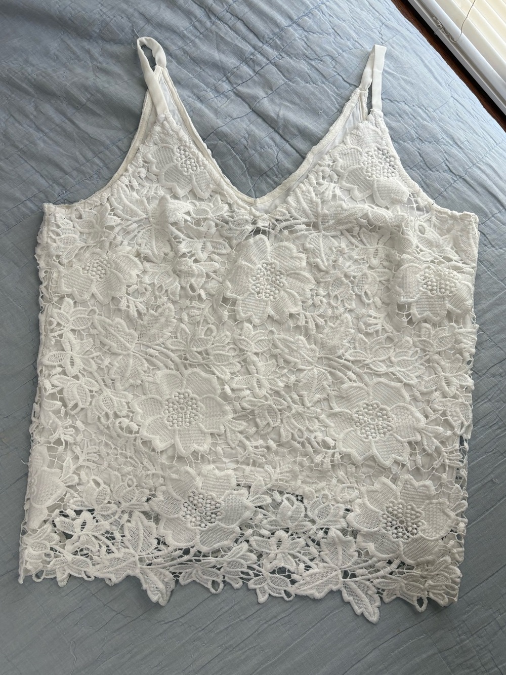 White House Black Market White Lace Floral Tank Top Size Medium Summer Party